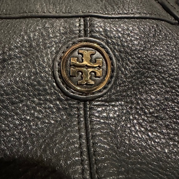 Tory Burch Dakota Hobo Satchel Large Black Pebbled Grain‎ Leather Gold Hardware